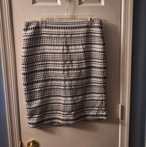 Black and White Patterned Women's Skirt**